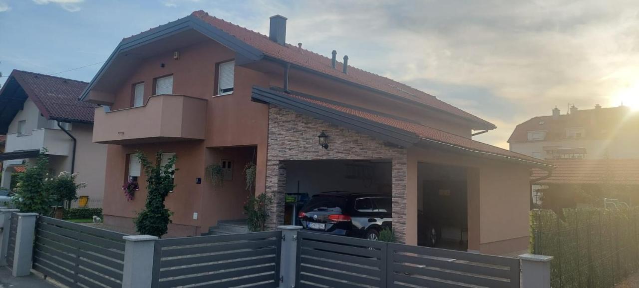 Marina Apartment Сесвете Екстериор снимка